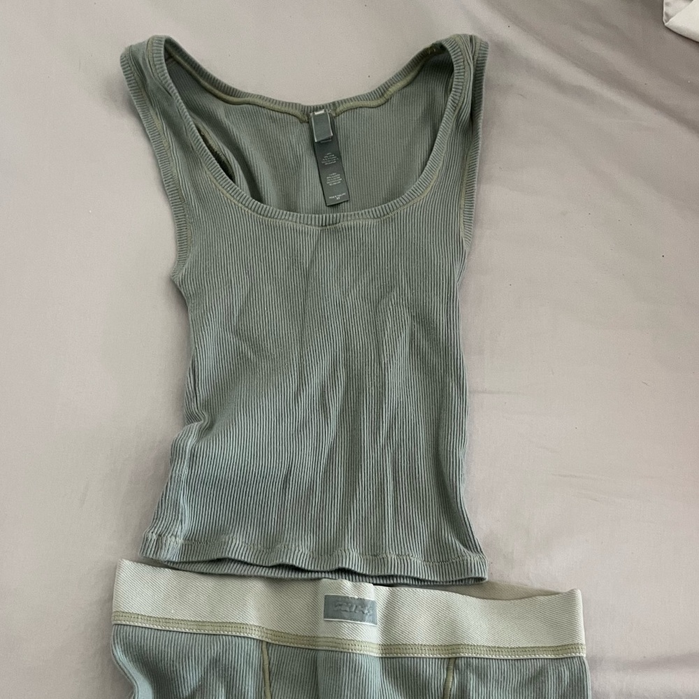 Skims loungewear set